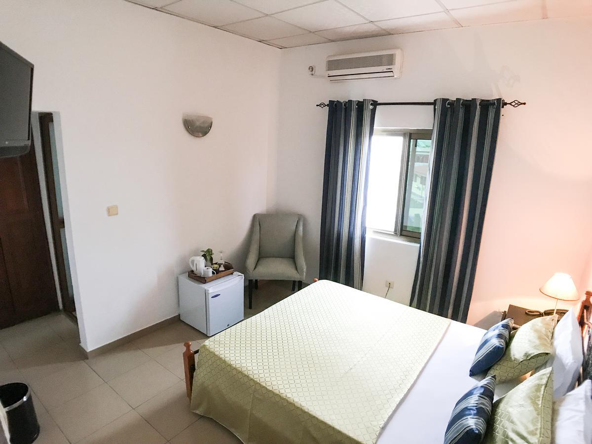 Hotel Residencial Luxan Sao Tome Exterior foto